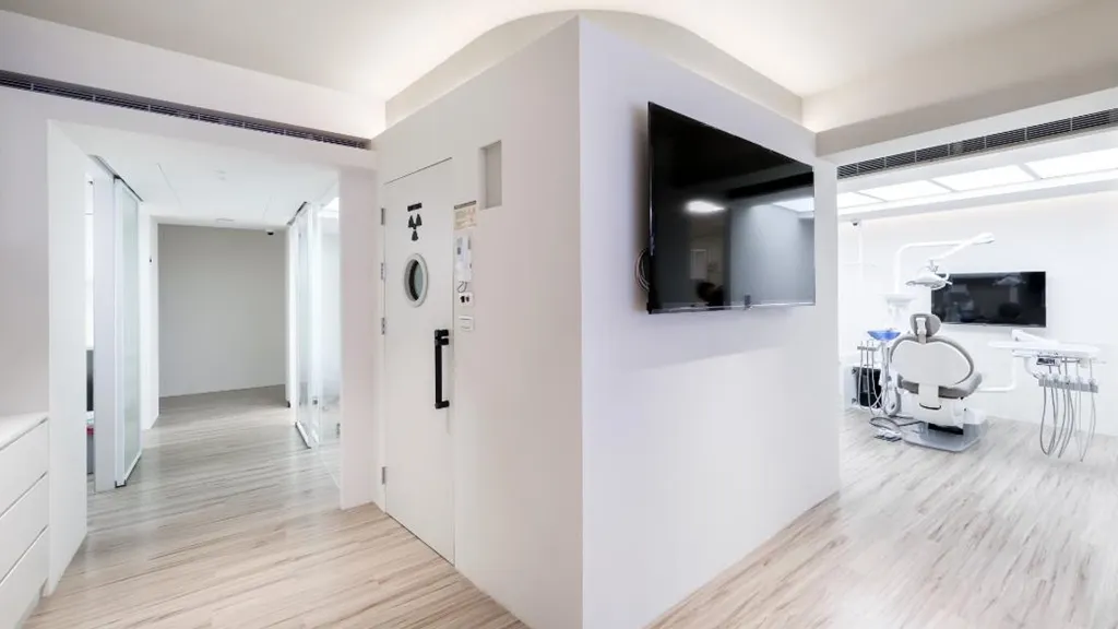 立源美學牙醫診所診間轉角