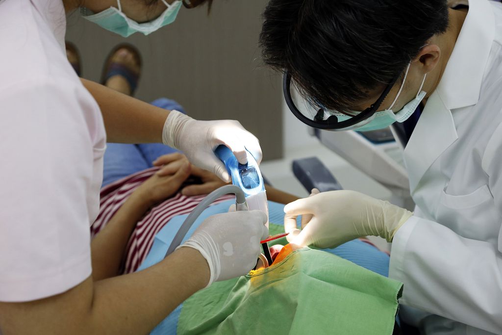 牙周病解密：漱口水真的可以預防牙周病？