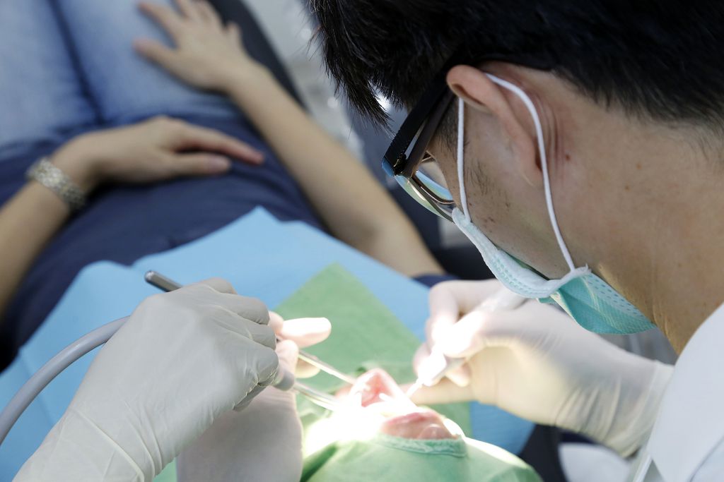 人工植牙之前先瞭解這些手術過程，讓你在手術之前先做好準備！