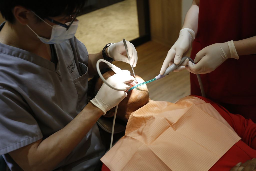 這一些人工植牙的風險你務必事前知道，使人工植牙手術更順利！